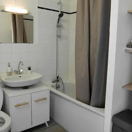 Grand Studio Avec Terrasse - Paris Saclay ليه أوليز